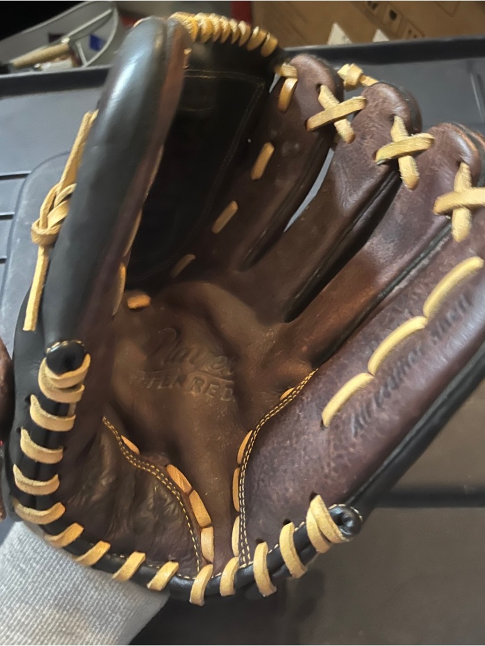 Rawlings baseball globe P120 12" all leather shell Shock reduction tec. Pro